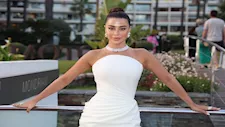 "إطلالات ملكية بالأبيض".. 25 صورة لـ مي عز الدين وهنا الزاهد وياسمين صبري