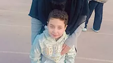والدة الطفل يوسف ترد على المشككين: كل أوراق ابني قانونية وسفره قريبًا لإجراء العملية