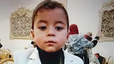 "نسيوه داخل العربية".. مصرع طفل اختناقًا أمام منزل أسرته في المنوفية