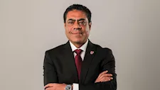 طارق قنديل رئيسًا لبعثة الأهلي في إسبانيا