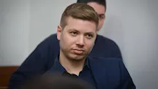 غادر دون أمتعته.. إجلاء نجل نتنياهو من أمريكا بسبب تهديد  لإلحاق الأذى به