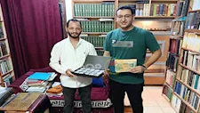 من التعريفة للجنيه.. شاب بالمنيا يحول منزله لمتحف يحفظ ذاكرة مصر المعدنية