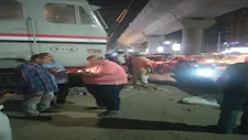 انحراف جرار قطار بضائع عن القضبان في إمبابة.. ومأمور القسم بموقع الحادث