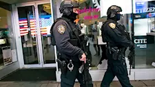 إصابة 14 شخصًا إثر حريق قطار في مترو أنفاق نيويورك
