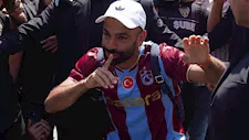 بالفيديو.. صلاح يقود هتاف جماهير طرابزون التركي