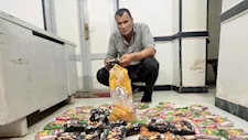 ضبط 1000 قطعة مواد غذائية منتهية الصلاحية في كفر الشيخ- صور