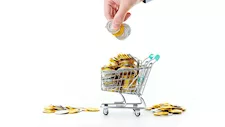 بزيادة 74%.. المصريون ينفقون 51 مليار جنيه في شراء السلع الترفيهية في 5 أشهر