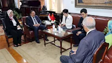 جامعة الإسكندرية تبحث مع قنصل الصين سبل تعزيز التعاون البحثي والتكنولوجي - صور