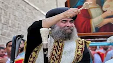 استعدادًا لصوم العذراء.. إجراءات جديدة لتنظيم حركة آلاف الزوار بدير درنكة (صور)