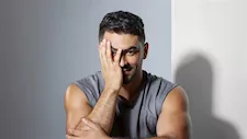 بالتعاون مع عزيز الشافعي.. يونس مرسي يطرح سمعني صوتك 