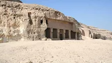 بين الحقيقة والأسطورة.. لماذا ارتبط اسم عنترة بن شداد بمعبد أثري في المنيا؟ (صور)