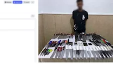 87 قطعة سلاح أبيض وحشيش.. ضبط عامل يروج لبيع الأسلحة أونلاين