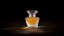 عطر سعره أكثر من 200 ألف دولار.. مكون غريب يستخرج من حوت العنبر
