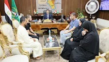 "مش هنسيبكم لوحدكم".. محافظ المنوفية يسلم تعويضات لأسر ضحايا حادث كفر داوود -صور