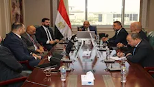وزير الكهرباء يبحث مع تحالف أمريكي توفير الطاقة لمشروع عالمي لمراكز البيانات