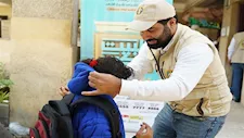 شنط وأحذية وجواكت.. بيت الزكاة يدعم طلاب البحيرة الأولى بالرعاية قبل الدراسة