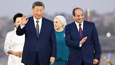 ماذا شاهد الرئيس الصيني وقرينته خلال جولته بالمتحف المصري الكبير؟