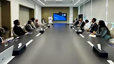 رئيس هيئة الاستثمار يبحث مع عملاء  بنك الإمارات دبي الوطني دبي  فرص الاستثمار
