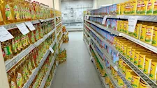 خصومات تصل لـ30%.. انطلاق مبادرة خفض أسعار السلع في أسوان - فيديو وصور