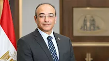 تجديد تعيين طارق يوسف مديرًا تنفيذيًا لمستشفيات "عين شمس"