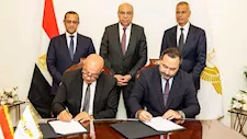 لتأهيل الكوادر ورفع الكفاءة.. بروتوكول تعاون بين "المصرية للمطارات" وأكاديمية مصر للطيران