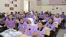 بالأغاني والحلوى.. 563 مدرسة تبدأ العام الدراسي الجديد ببورسعيد