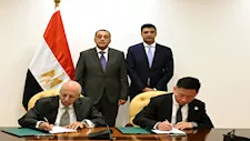 بأكثر من ملياري جنيه.. رئيس الوزراء يشهد توقيع إنشاء مصنع لبطاريات السيارات