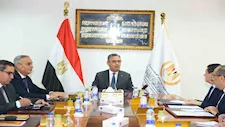 وزير التموين يوجه بتكثيف ضخ السلع الأكثر إقبالًا بالمنافذ