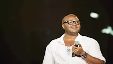 رامي صبري يكشف مصير أغنيته الدعائية لفيلم "ريد فلاج"