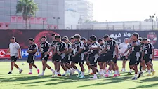 معسكر مغلق قبل اللقاء.. تفاصيل مران الأهلي قبل مواجهة أبو قير للأسمدة بالدوري