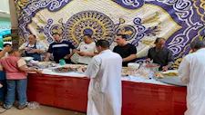 "فطارك عندنا".. مطعم يوزع وجبات مجانية على طلاب المدارس بالمنوفية- صور