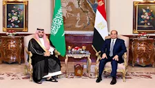 الرئاسة تنشر صورًا وفيديو من استقبال الرئيس السيسي لولي العهد السعودي
