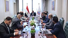 الصحة توقع بروتوكولاً لتوفير روبوتات جراحات المفاصل وتدريب الجراحين