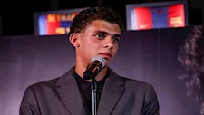 بعد حفل تقديمه.. كيف علقت الصحف الإسبانية على تجديد عقد حمزة عبد الكريم؟