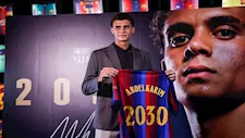 بالفيديو والصور.. حفل تقديم حمزة عبد الكريم بعد تجديد عقده مع برشلونة 