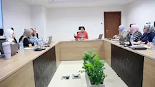 وزارة الصحة تبحث إنشاء مركز متخصص لمناظير الأطفال