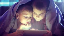 كيف تحمي الدولة الأطفال من مخاطر الإنترنت؟