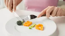معهد التغذية يحذر من "الريجيم القاسي": يضعف الجسم ويزيد الوزن – فيديو