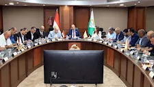 محافظ الجيزة يوجه بالتوسع في جمع القمامة وزراعة الأشجار بالمحافظة