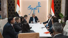 وزير السياحة يبحث ربط سفنكس والعلمين ببرامج سياحية جديدة