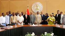 وزير الكهرباء يشهد تخريج 16 متدربًا من جيبوتي في كفاءة الطاقة والطاقة المتجددة