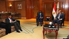 وزير العمل يبحث مع نظيره السوداني تعزيز التعاون في التدريب المهني