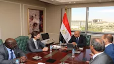وزير الكهرباء يبحث تحديث المواصفات المصرية وفق المعايير الدولية ورفع كفاءة المنتجات