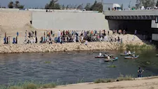 بعد ساعات من البحث.. انتشال جثمان طالب غرق في ترعة النوبارية بالبحيرة (صور)