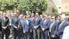 من "الجلابية" و"18 ألف جنيه" إلى التطوير.. ماذا حدث في مدارس القليوبية؟ (صور)