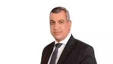 هل يُغني الإعلان عبر SMS عن المُحضر؟.. عضو "المحامين" يحسم الجدل