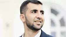 استشهاد نجل منير البرش بغارة إسرائيلية غربي مخيم جباليا (فيديو)