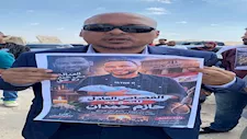 دموع على باب المحكمة .. والدة "حازم حمدان": الإعدام مش هيشفي غليلي على ضنايا (فيديو)