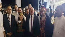 أول تعليق من موسى أبو عكيرش بشأن تصوير كامل الوزير أثناء تناول الغداء في حفل زفاف أبنائه
