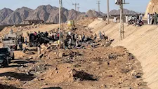 الدفع بـ 25 سيارة إسعاف ومعدات ثقيلة لموقع حادث أتوبيس جنوب سيناء
